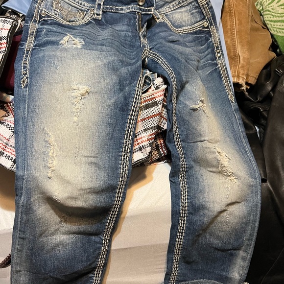 Miss me and Rock revival capris and rock revival jeans. Brand new jeans. Size27s - Picture 4 of 8